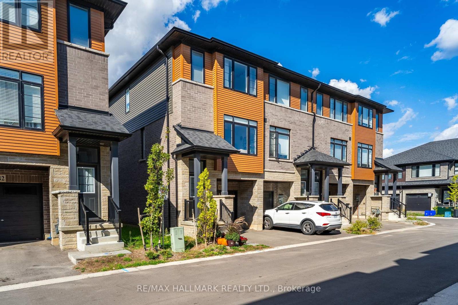 83 - 461 Blackburn Drive, Brant (Brantford Twp), Ontario  N3T 0W9 - Photo 2 - X12453840