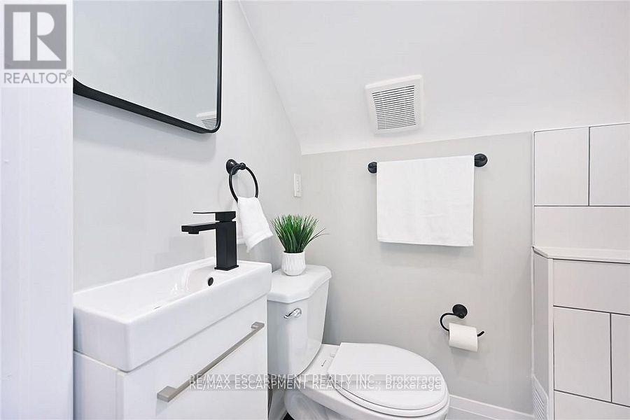 282 Ottawa Street S, Hamilton (Delta), Ontario  L8K 2G1 - Photo 21 - X12453849