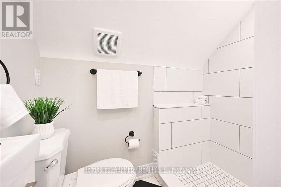 282 Ottawa Street S, Hamilton (Delta), Ontario  L8K 2G1 - Photo 22 - X12453849