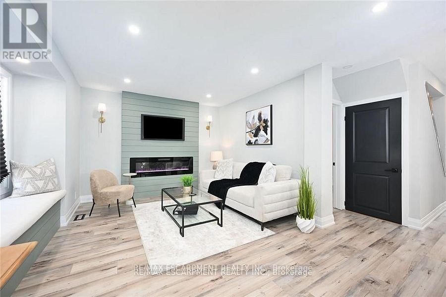 282 Ottawa Street S, Hamilton (Delta), Ontario  L8K 2G1 - Photo 25 - X12453849