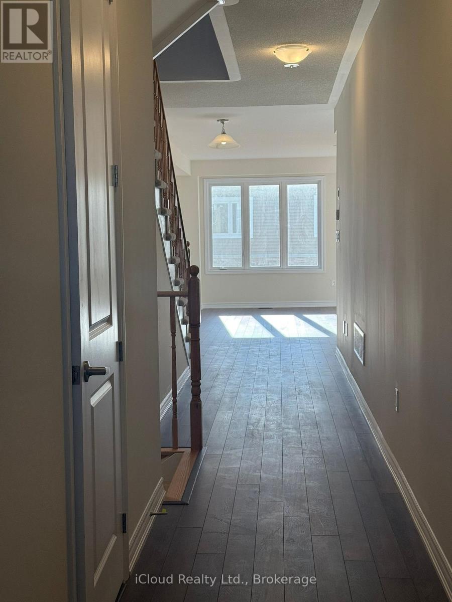 137 Gear Avenue, Erin, Ontario  N0B 1T0 - Photo 3 - X12453853