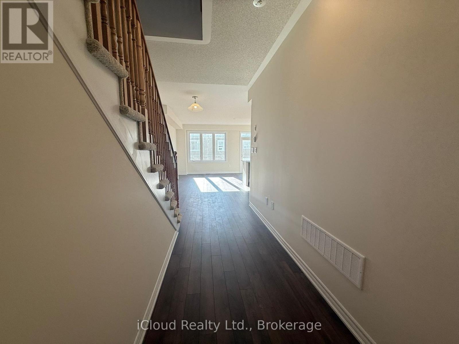 137 Gear Avenue, Erin, Ontario  N0B 1T0 - Photo 5 - X12453853