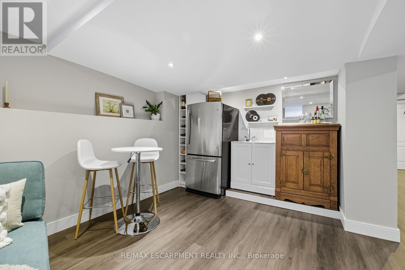 105 Carrington Court, Hamilton (Ancaster), Ontario  L9G 1R2 - Photo 33 - X12453892