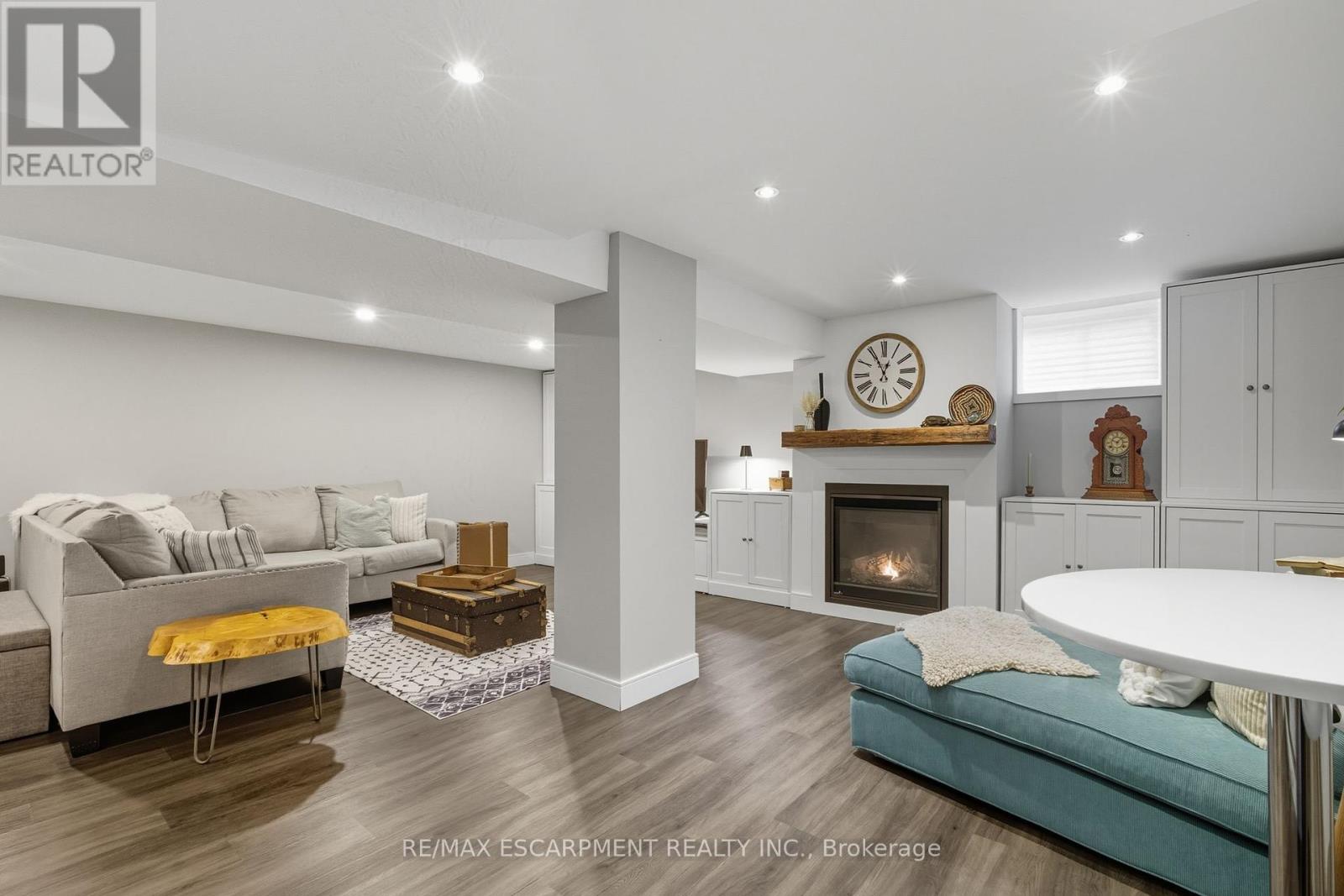 105 Carrington Court, Hamilton (Ancaster), Ontario  L9G 1R2 - Photo 35 - X12453892