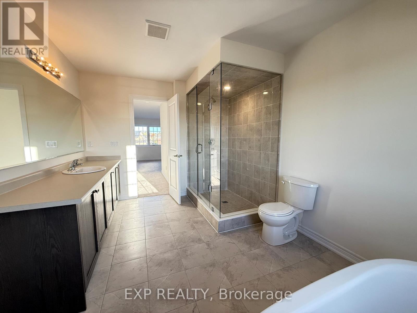 1 Larissa Park Drive, Quinte West, Ontario  K0L 1L0 - Photo 12 - X12453907