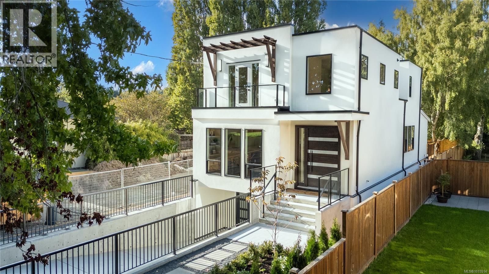 1772 Chandler Ave, Victoria, British Columbia