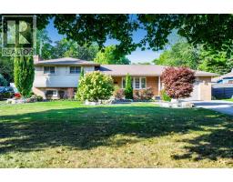 1361 Oxford AVENUE West, Kingsville, Ontario