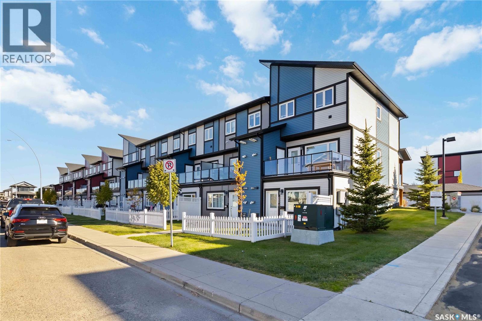 254 250 Akhtar Bend, Saskatoon, Saskatchewan  S7W 0W4 - Photo 4 - SK020507