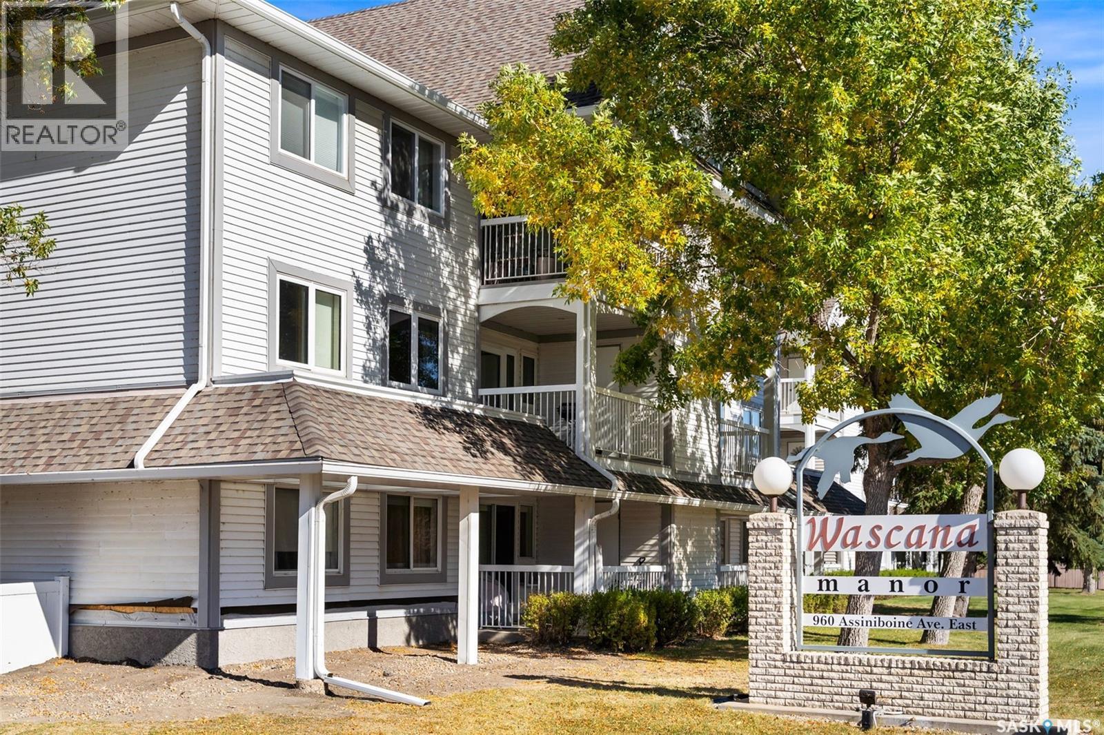 201 960 Assiniboine AVENUE, Regina, Saskatchewan