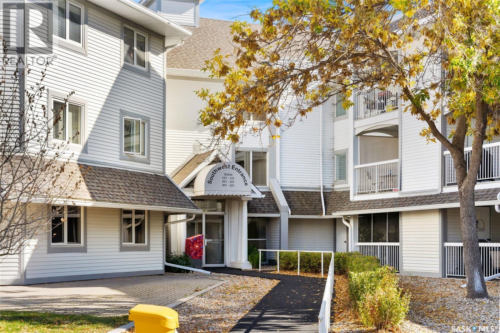 201 960 Assiniboine Avenue, Regina, Saskatchewan  S4V 2P8 - Photo 2 - SK020390