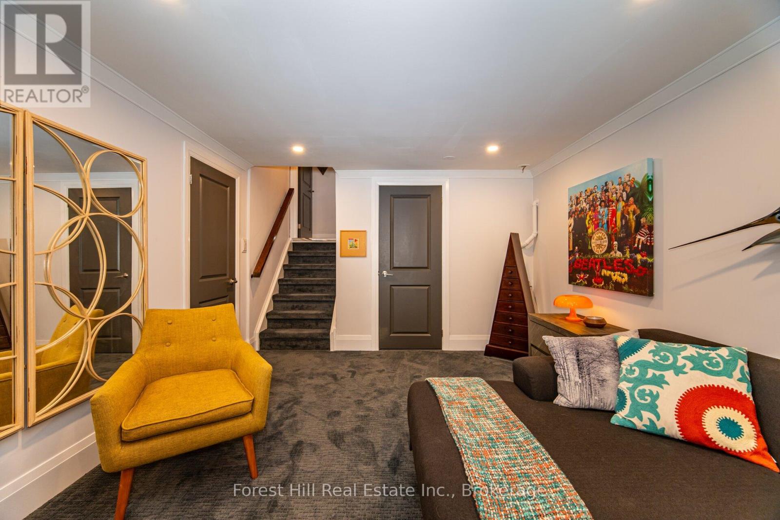 28 Decarie Circle, Toronto, Ontario  M9B 3H9 - Photo 23 - W12453198