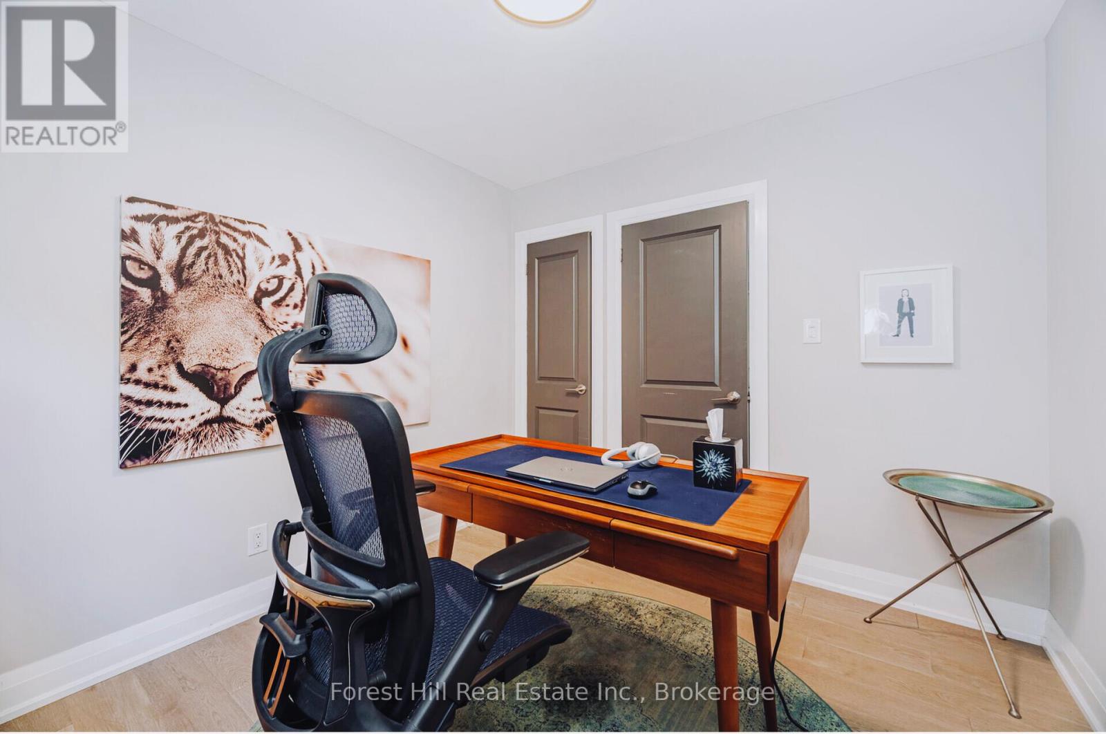 28 Decarie Circle, Toronto, Ontario  M9B 3H9 - Photo 20 - W12453198