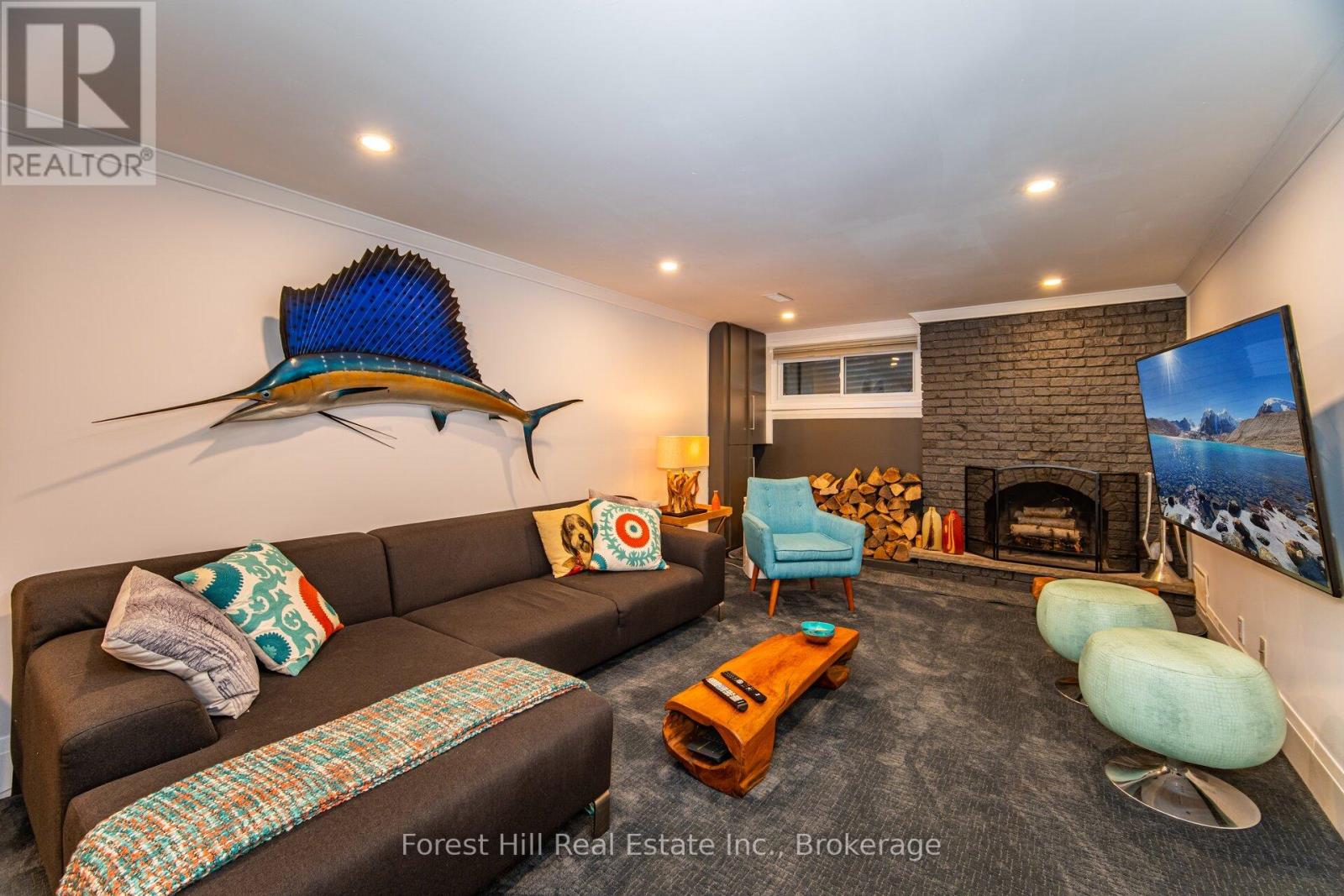 28 Decarie Circle, Toronto, Ontario  M9B 3H9 - Photo 24 - W12453198