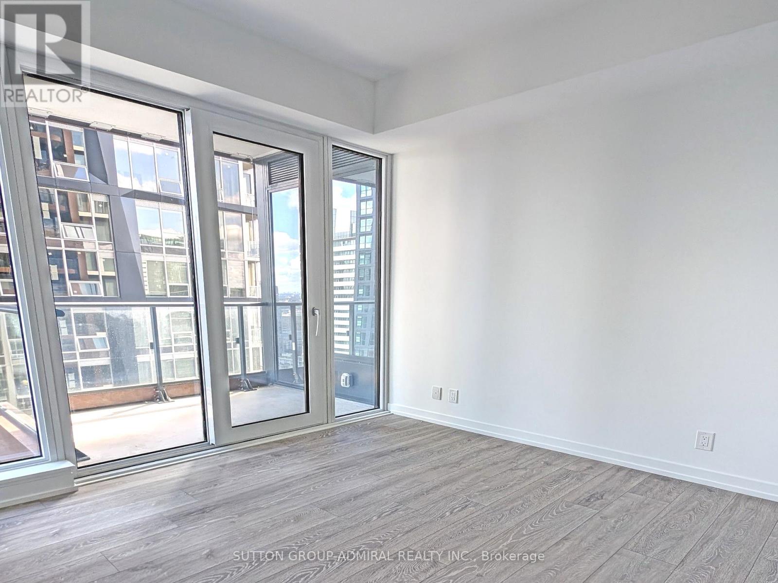 4809 - 55 Mercer Street, Toronto, Ontario  M5V 0W4 - Photo 6 - C12453956