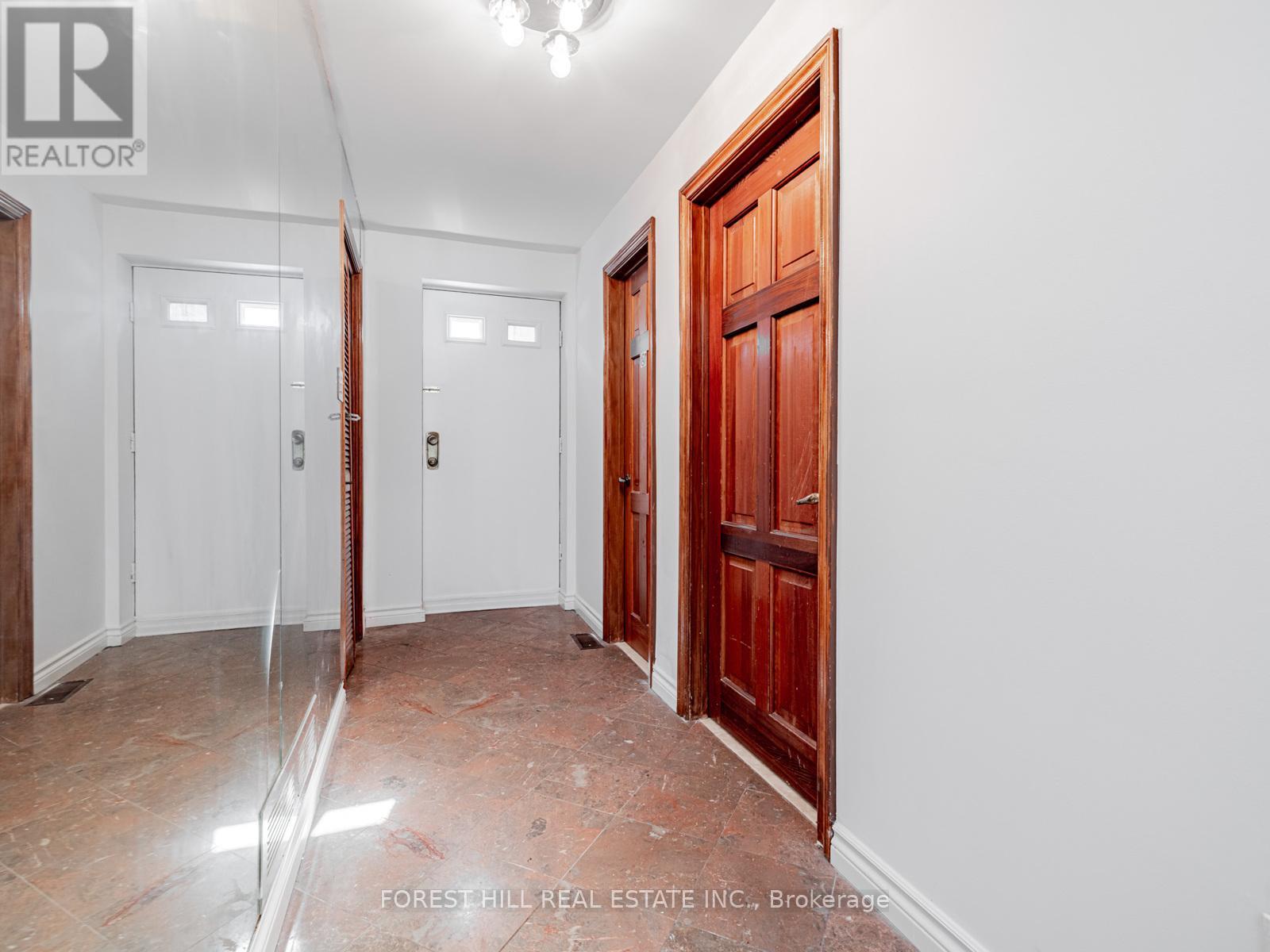 309 Hillcrest Avenue, Toronto (Willowdale East), Ontario  M2N 3P5 - Photo 11 - C12453977