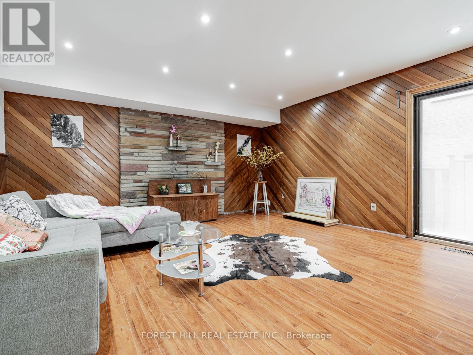 309 Hillcrest Avenue, Toronto (Willowdale East), Ontario  M2N 3P5 - Photo 16 - C12453977