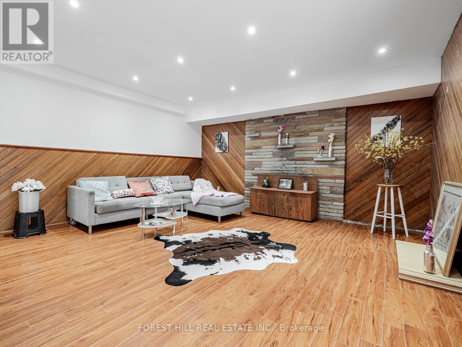309 Hillcrest Avenue, Toronto (Willowdale East), Ontario  M2N 3P5 - Photo 17 - C12453977