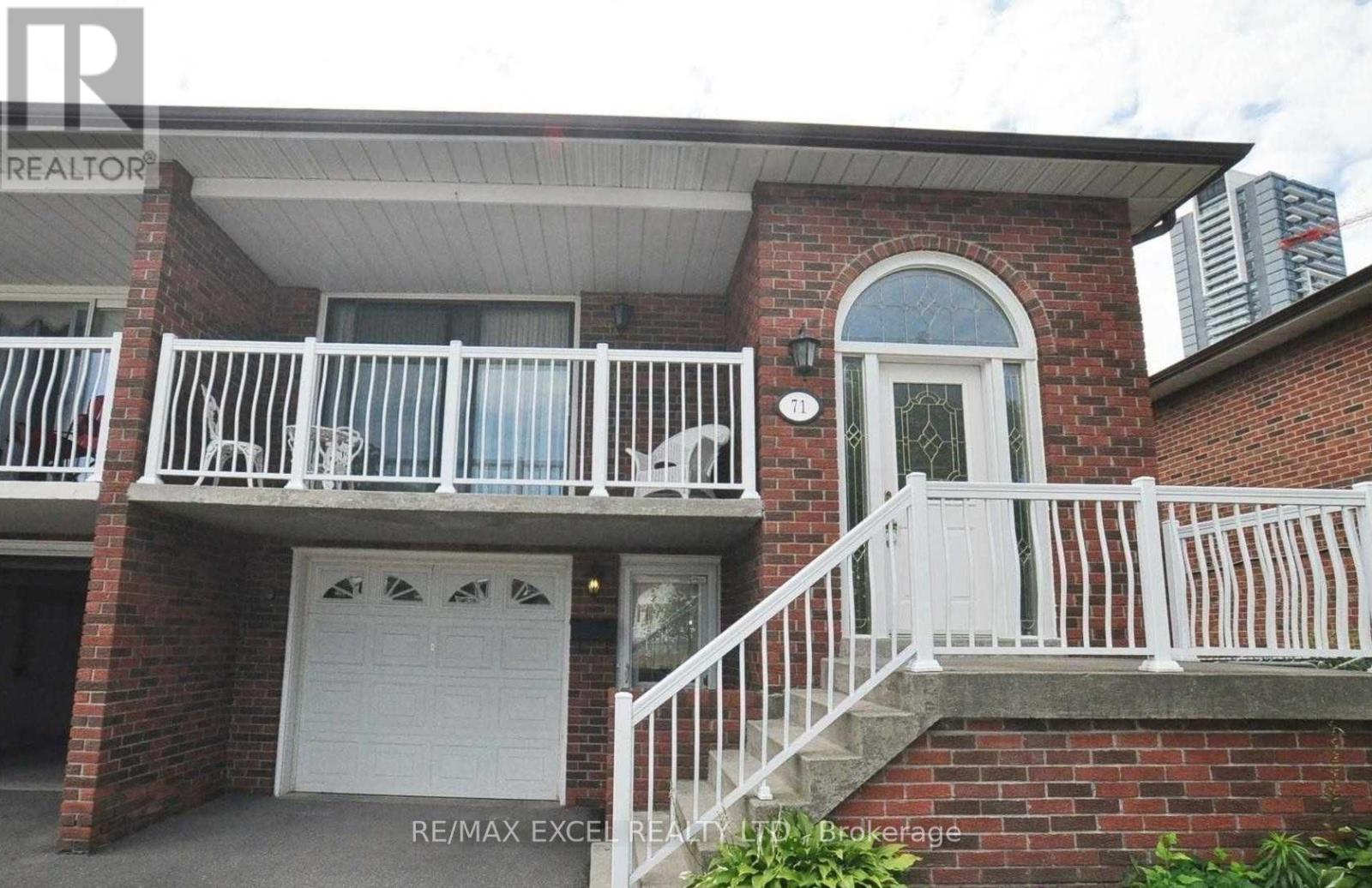 LOWER - 71 HICKORYNUT DRIVE, Toronto, Ontario