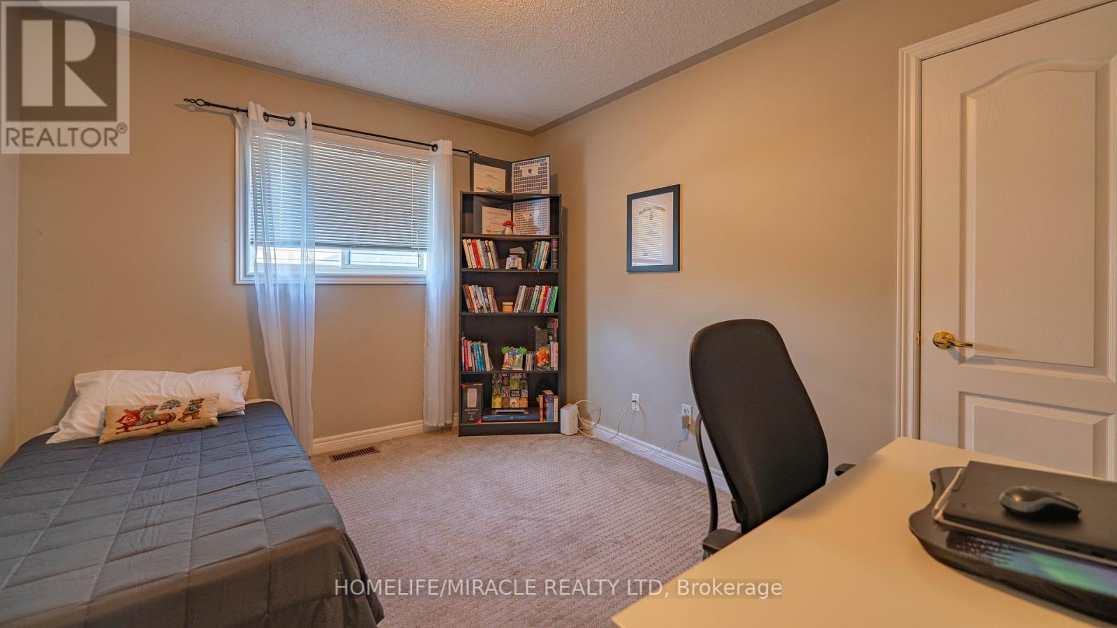 46 Holsted Road, Whitby, Ontario  L1M 2B9 - Photo 34 - E12453965