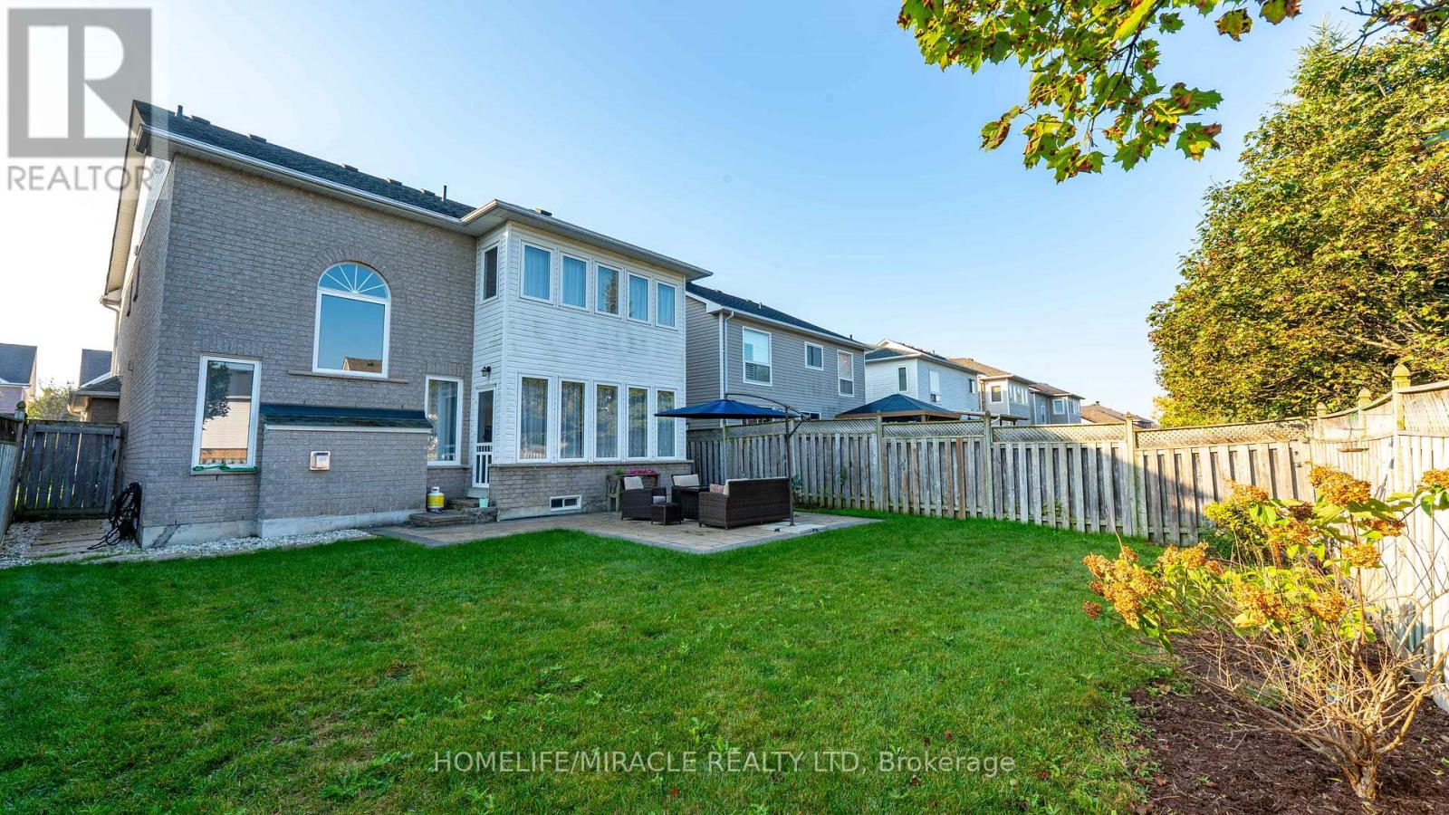 46 Holsted Road, Whitby, Ontario  L1M 2B9 - Photo 4 - E12453965