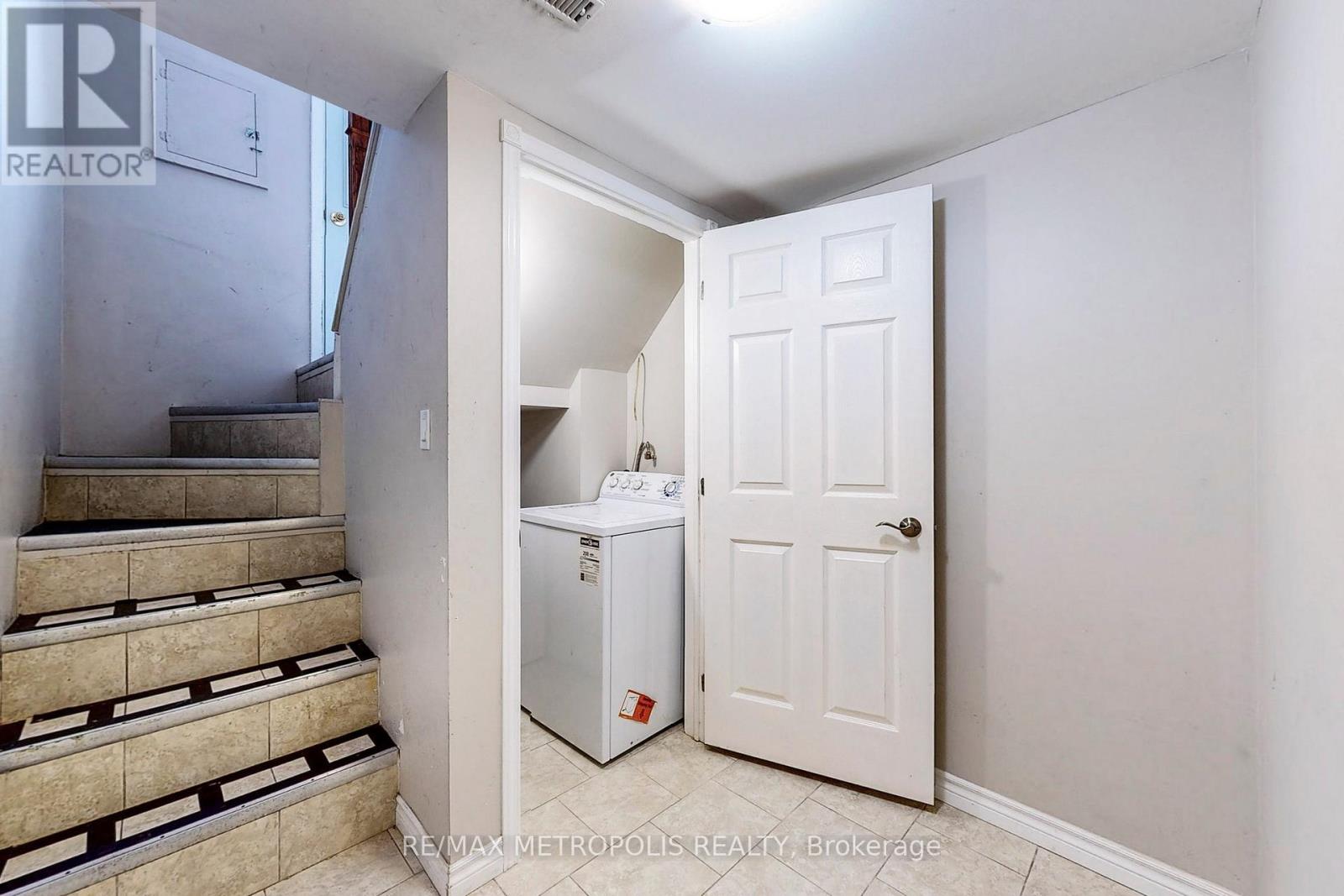 Basement - 1028 Mccullough Drive, Whitby, Ontario  L1N 1C6 - Photo 3 - E12454035