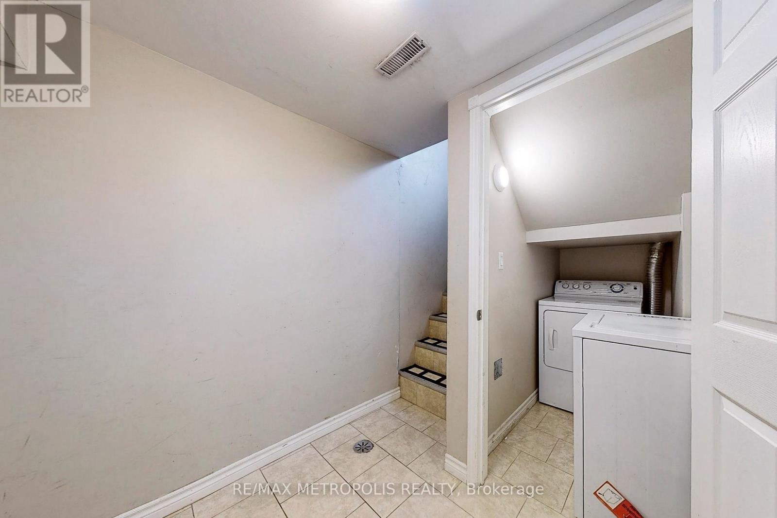 Basement - 1028 Mccullough Drive, Whitby, Ontario  L1N 1C6 - Photo 4 - E12454035