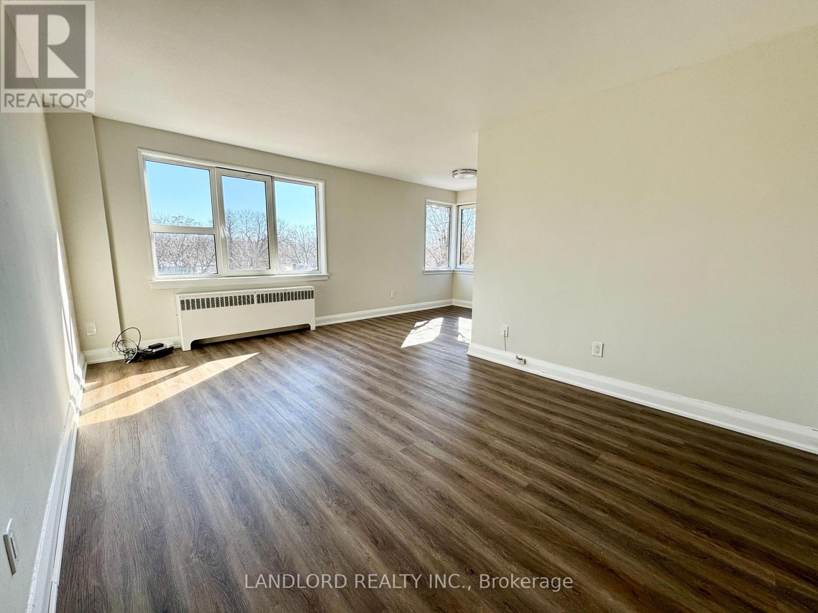 303 - 36 Wood Glen Road, Toronto, Ontario  M1N 2V9 - Photo 3 - E12454053