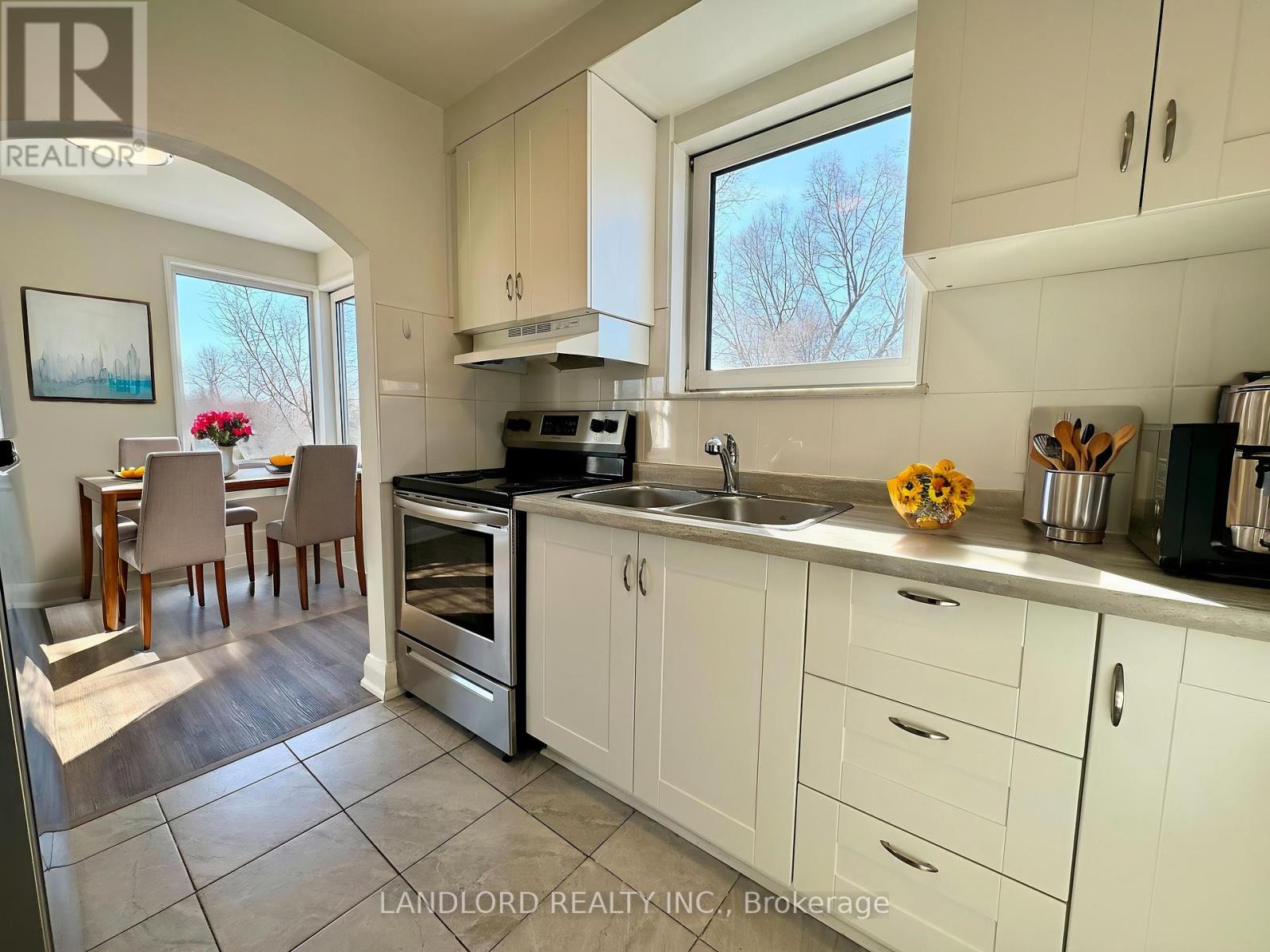 303 - 36 Wood Glen Road, Toronto, Ontario  M1N 2V9 - Photo 4 - E12454053