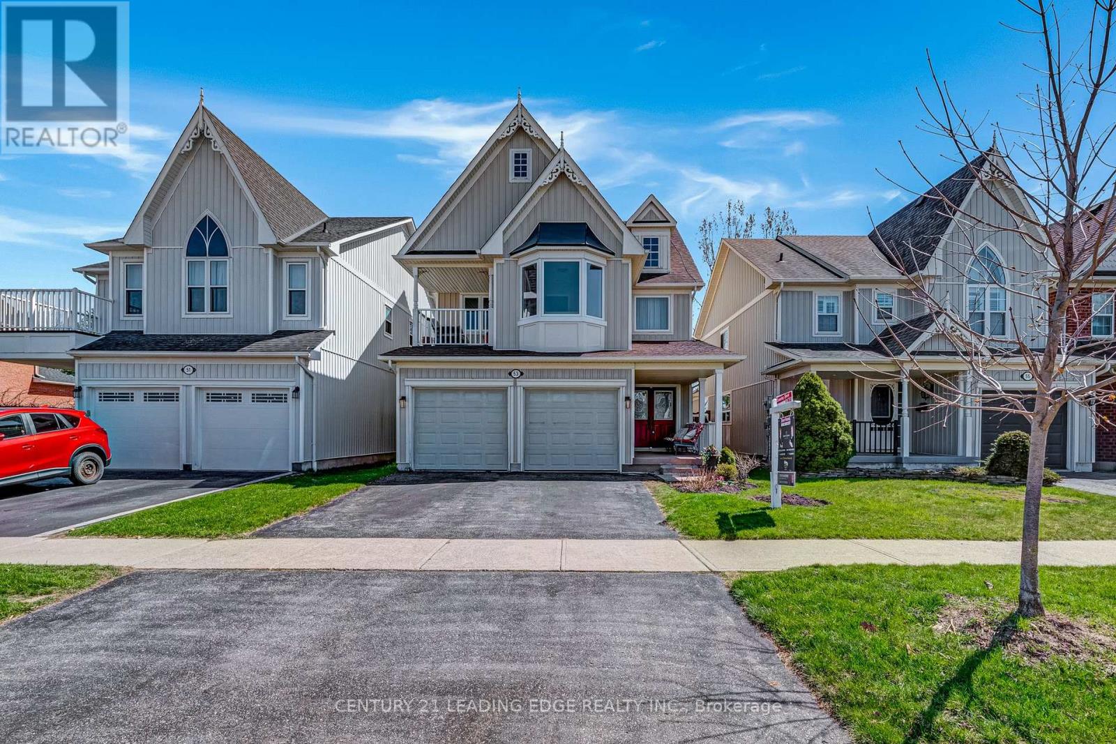 53 KINROSS AVENUE, Whitby, Ontario
