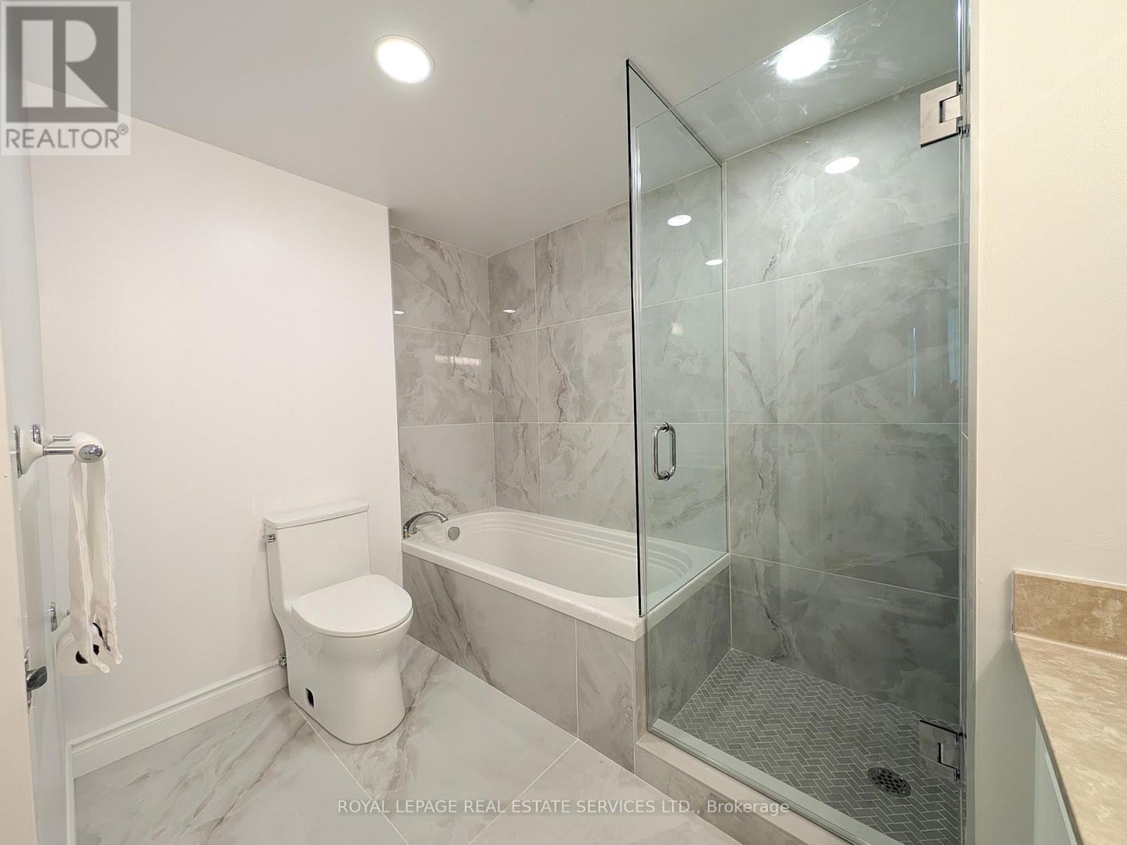 811 - 18 William Carson Crescent, Toronto, Ontario  M2P 2G6 - Photo 22 - C12382258