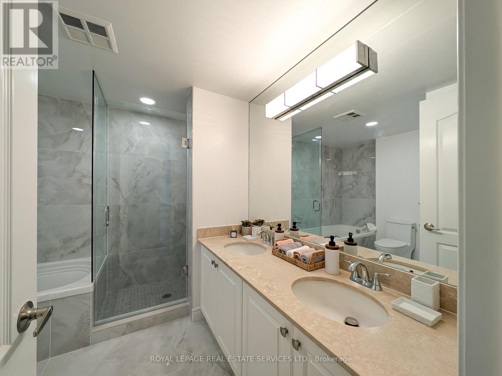811 - 18 William Carson Crescent, Toronto, Ontario  M2P 2G6 - Photo 19 - C12382258