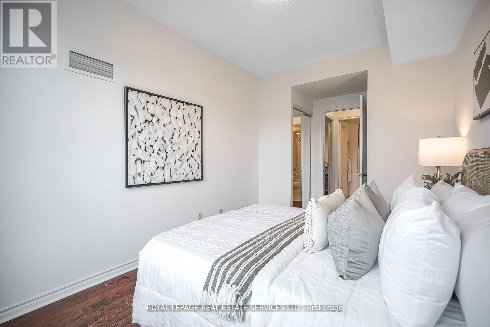 811 - 18 William Carson Crescent, Toronto, Ontario  M2P 2G6 - Photo 25 - C12382258