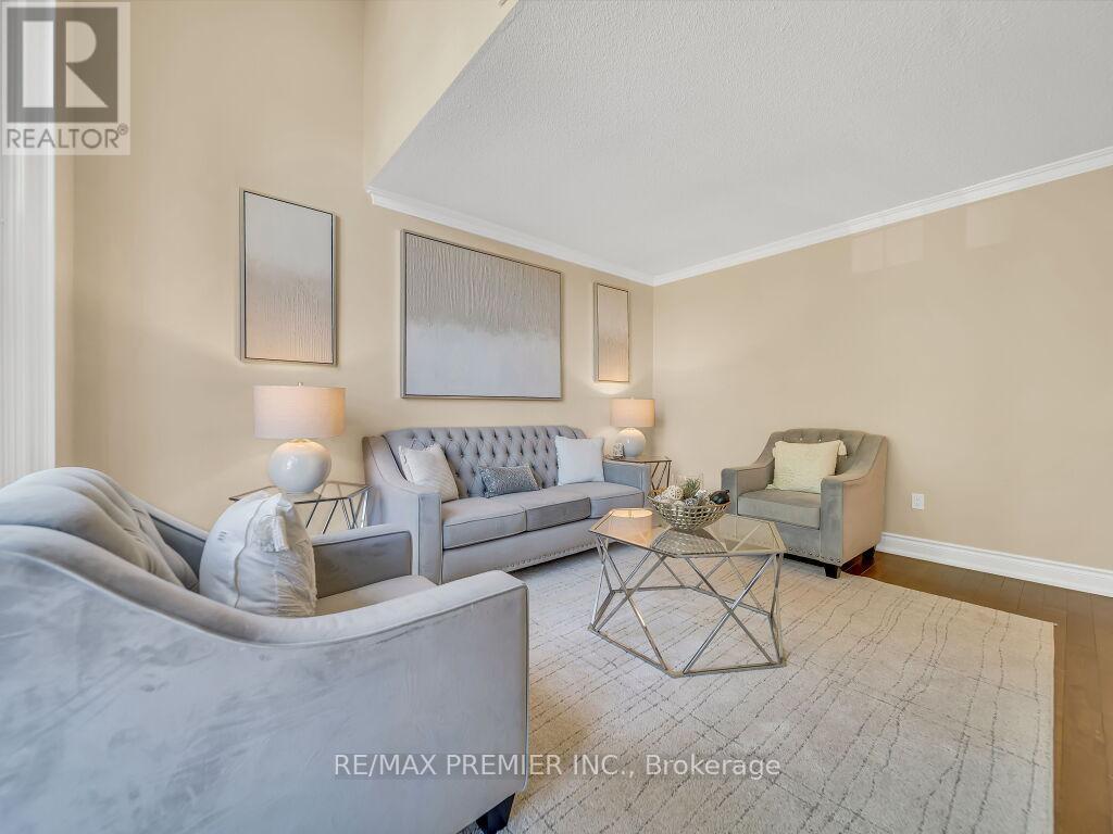 606 Brooker Ridge, Newmarket, Ontario  L3X 1V7 - Photo 12 - N12453939