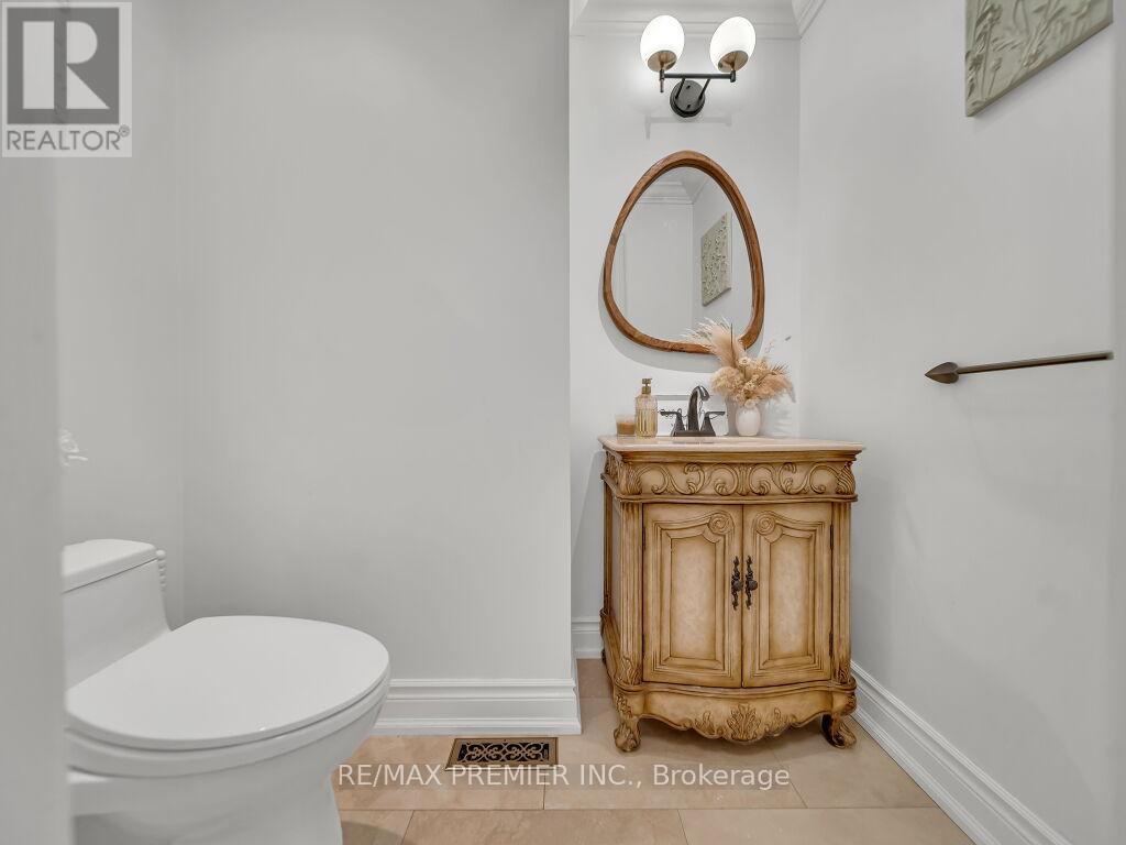 606 Brooker Ridge, Newmarket, Ontario  L3X 1V7 - Photo 27 - N12453939