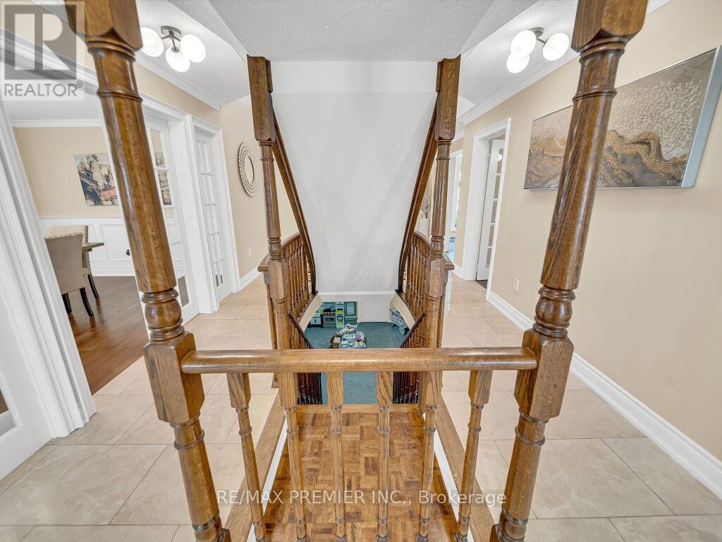 606 Brooker Ridge, Newmarket, Ontario  L3X 1V7 - Photo 45 - N12453939