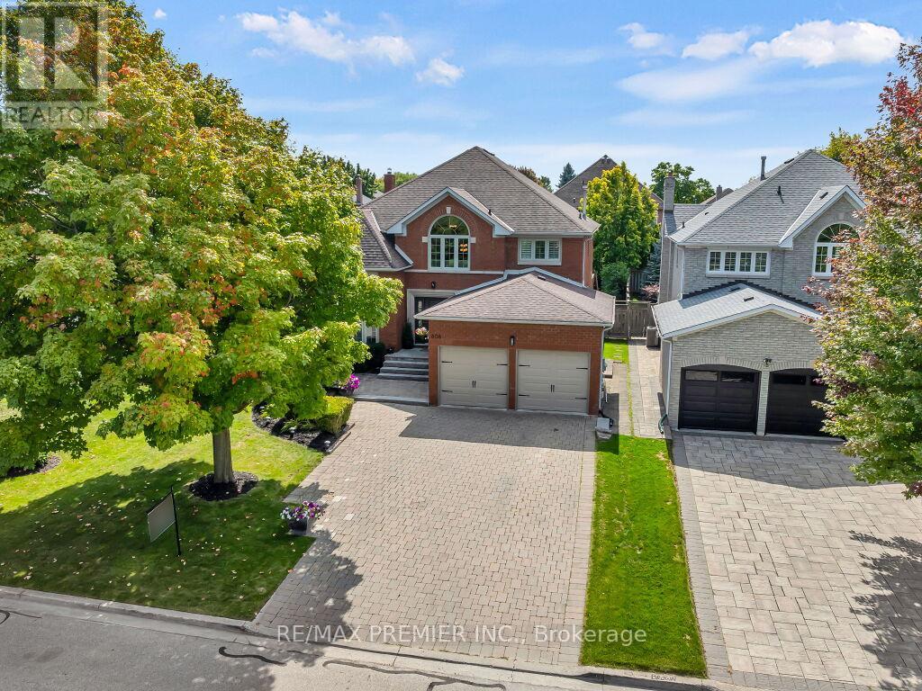 606 Brooker Ridge, Newmarket, Ontario  L3X 1V7 - Photo 5 - N12453939