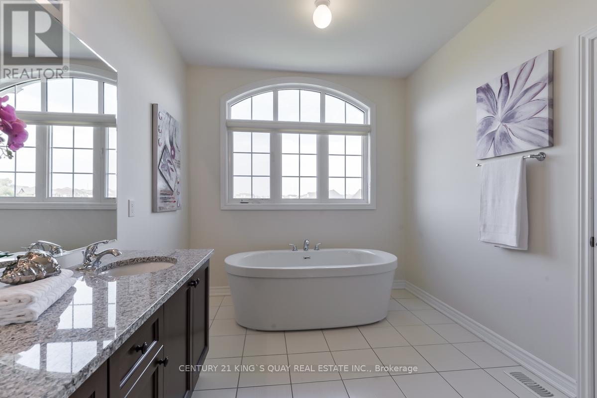 72 Joseph Hartman Crescent, Aurora, Ontario  L4G 1C9 - Photo 19 - N12453959