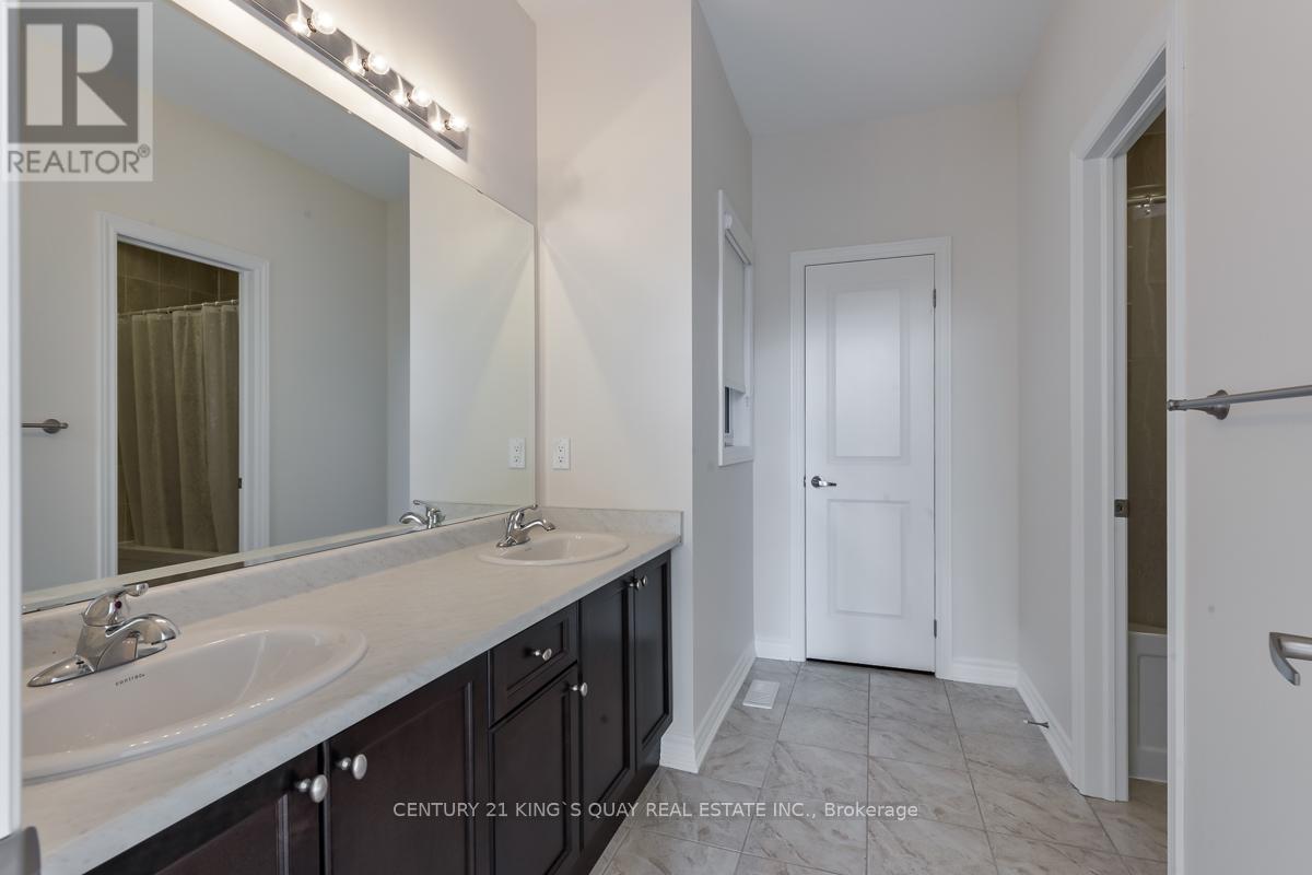 72 Joseph Hartman Crescent, Aurora, Ontario  L4G 1C9 - Photo 24 - N12453959