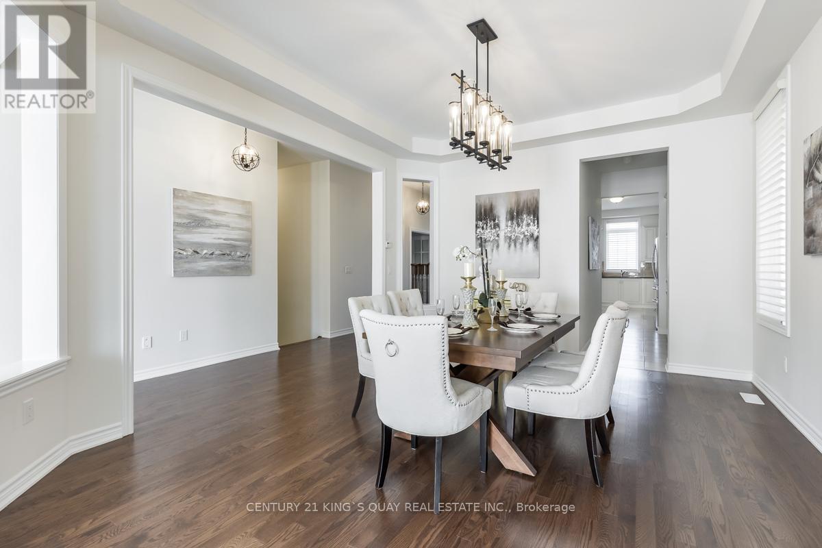 72 Joseph Hartman Crescent, Aurora, Ontario  L4G 1C9 - Photo 6 - N12453959