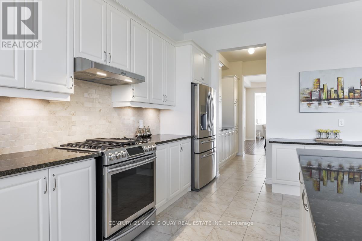 72 Joseph Hartman Crescent, Aurora, Ontario  L4G 1C9 - Photo 7 - N12453959