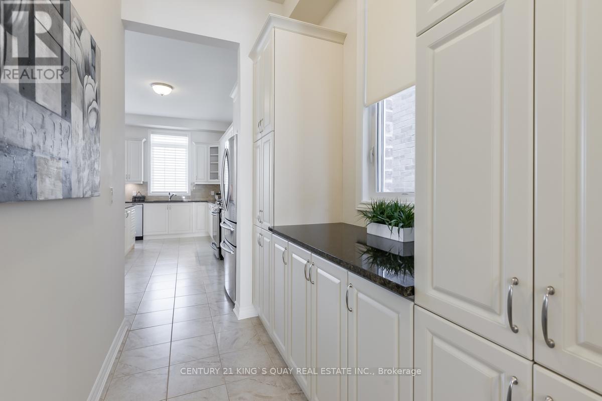 72 Joseph Hartman Crescent, Aurora, Ontario  L4G 1C9 - Photo 9 - N12453959