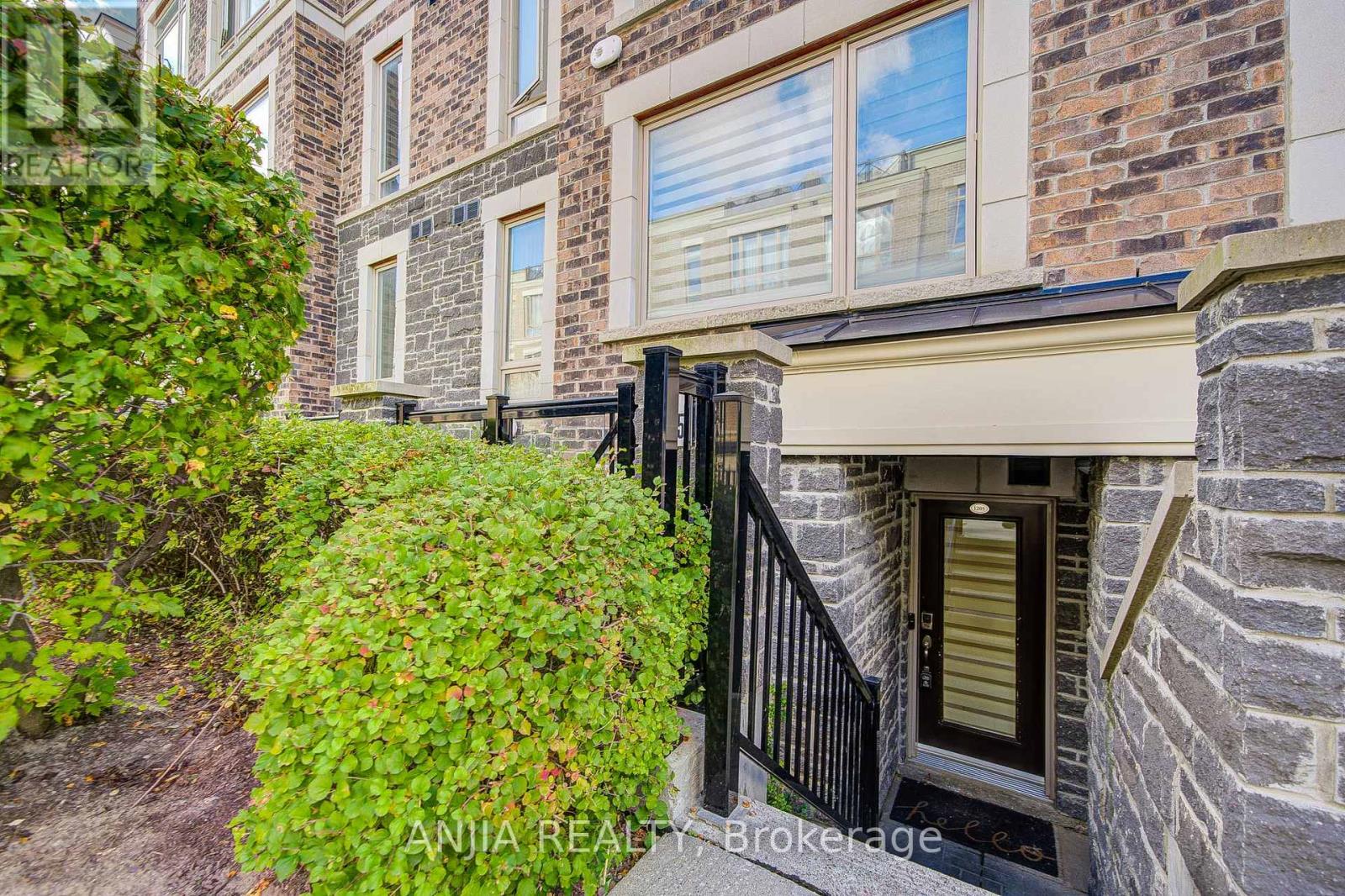 1205 - 11 Dunsheath Way, Markham (Cornell), Ontario  L6B 1N3 - Photo 5 - N12453974