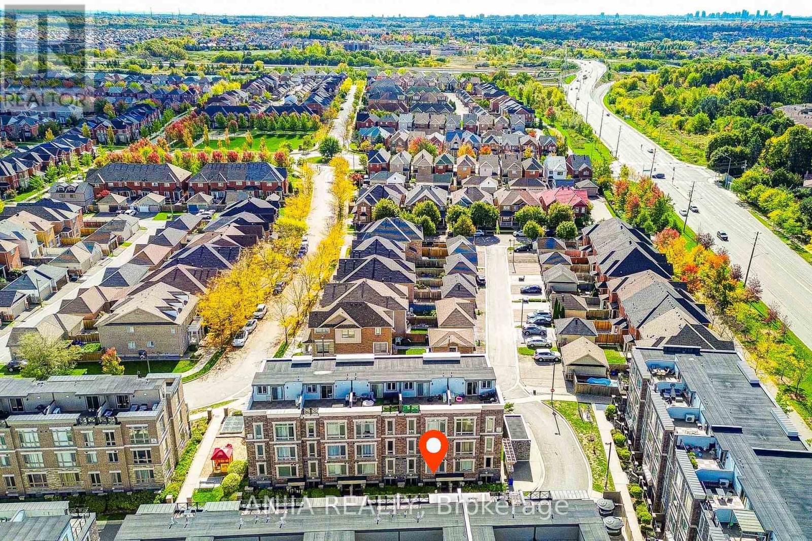 1205 - 11 Dunsheath Way, Markham (Cornell), Ontario  L6B 1N3 - Photo 6 - N12453974