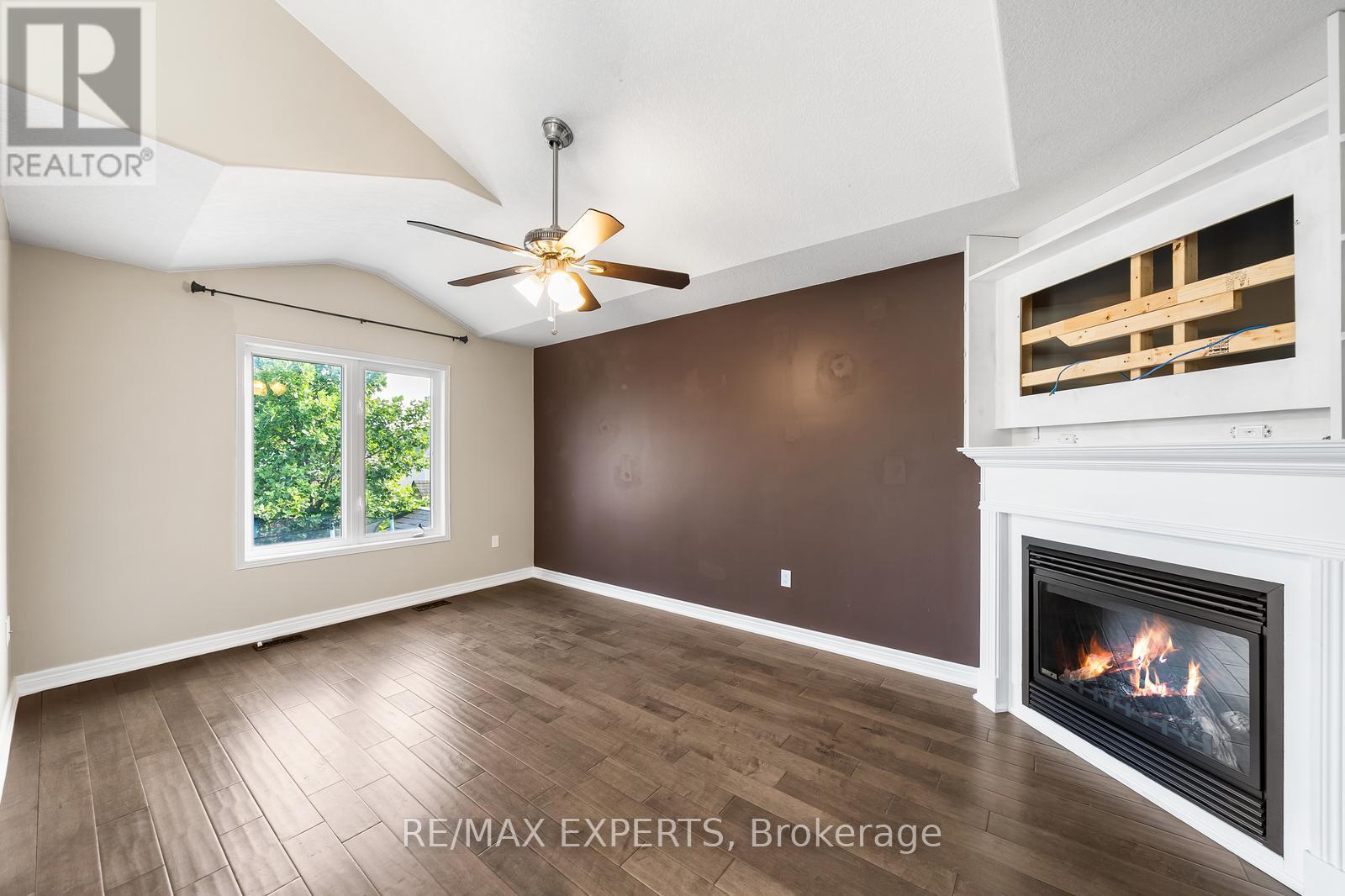 Upper - 1821 Lamstone Street, Innisfil, Ontario  L9S 4Z9 - Photo 13 - N12453980