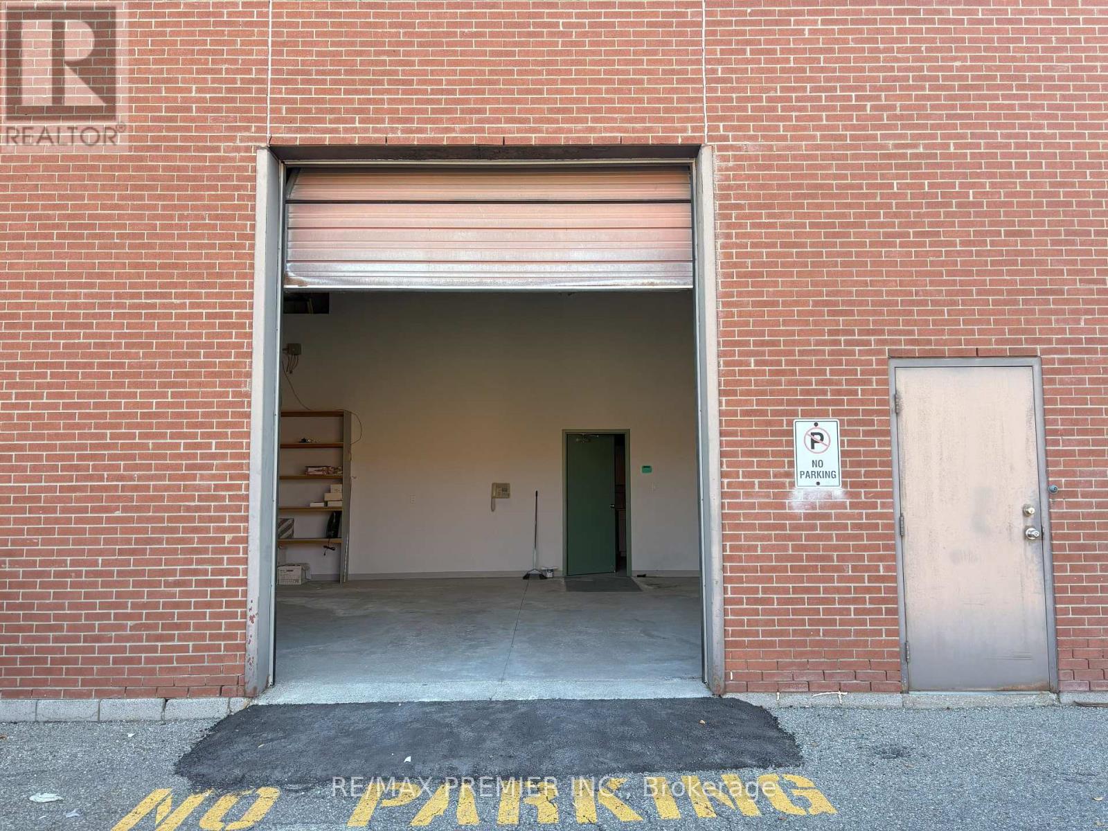 9 REAR - 4140 STEELES AVENUE W, Vaughan, Ontario