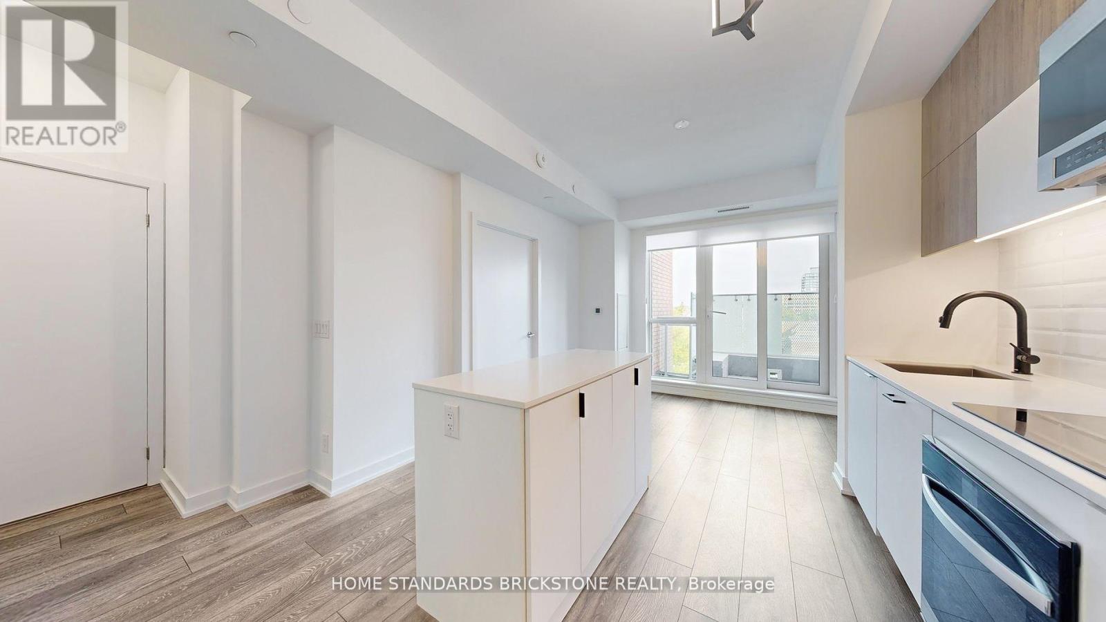321 - 8888 Yonge Street, Richmond Hill, Ontario  L4C 5V6 - Photo 3 - N12454018