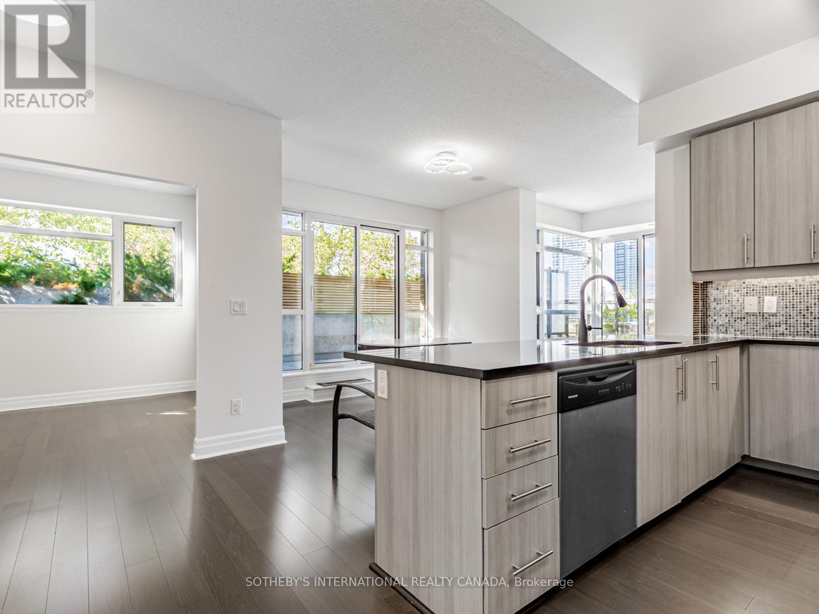 701 - 8130 Birchmount Road, Markham, Ontario  L6G 0E4 - Photo 4 - N12454020