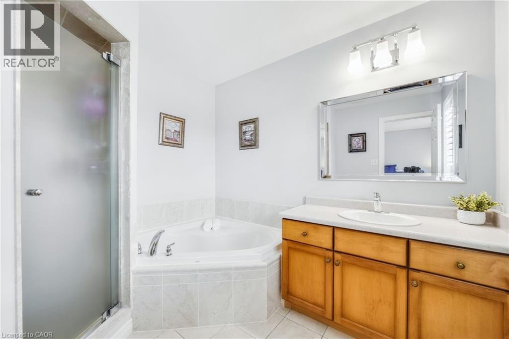 4005 Alexan Crescent, Burlington, Ontario  L7M 5A8 - Photo 18 - 40777866