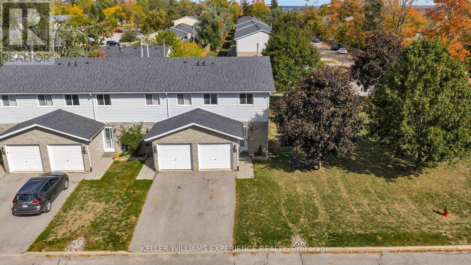 123 - 25 South Street, Orillia, Ontario  L3V 7M7 - Photo 2 - S12453962