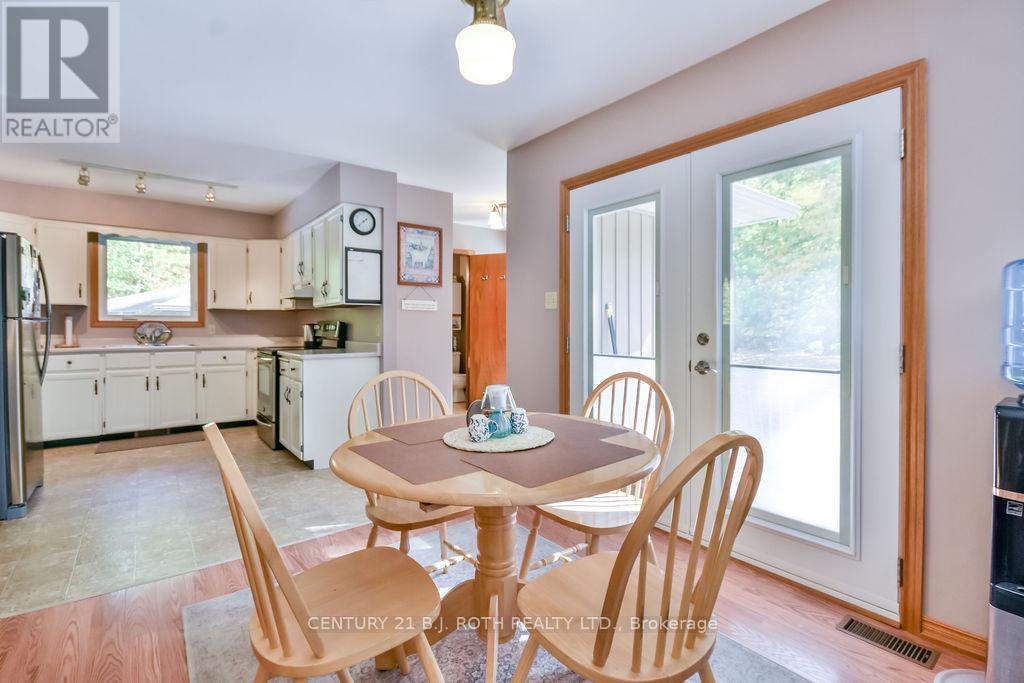 1059 Birchcliffe Crescent, Severn, Ontario  L3V 0W1 - Photo 11 - S12453989